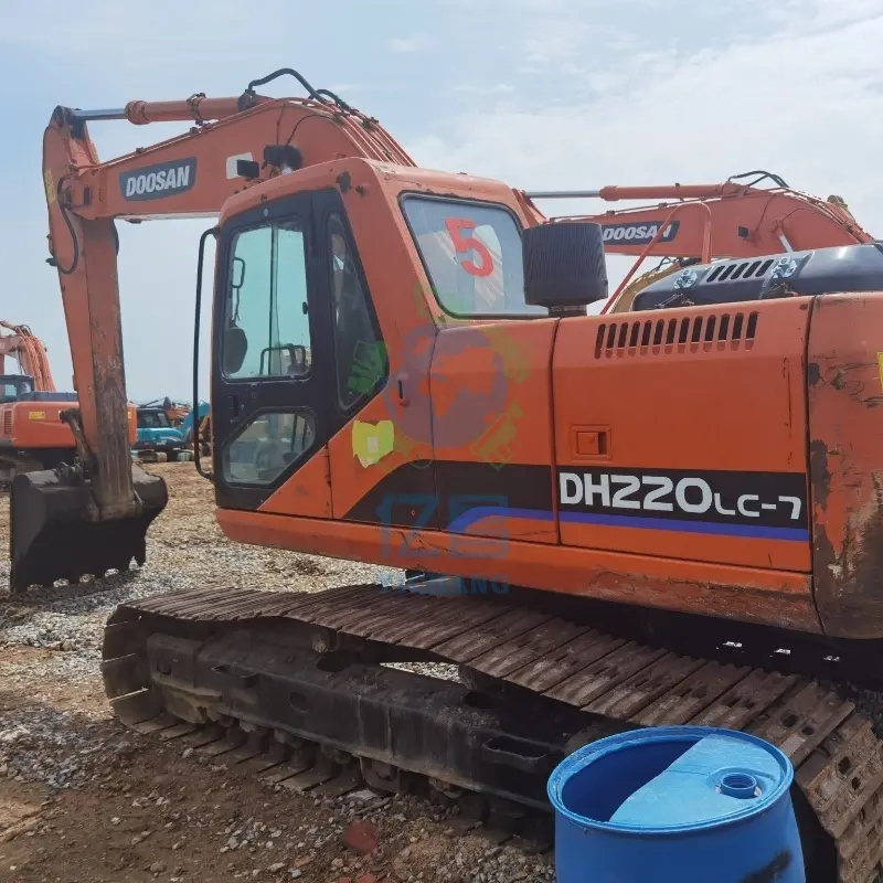 Used Doosan DH220-7 excavator