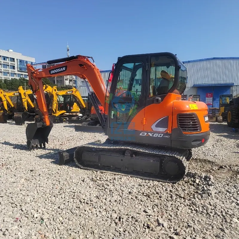 second hand used small excavator doosan dx60 for sale