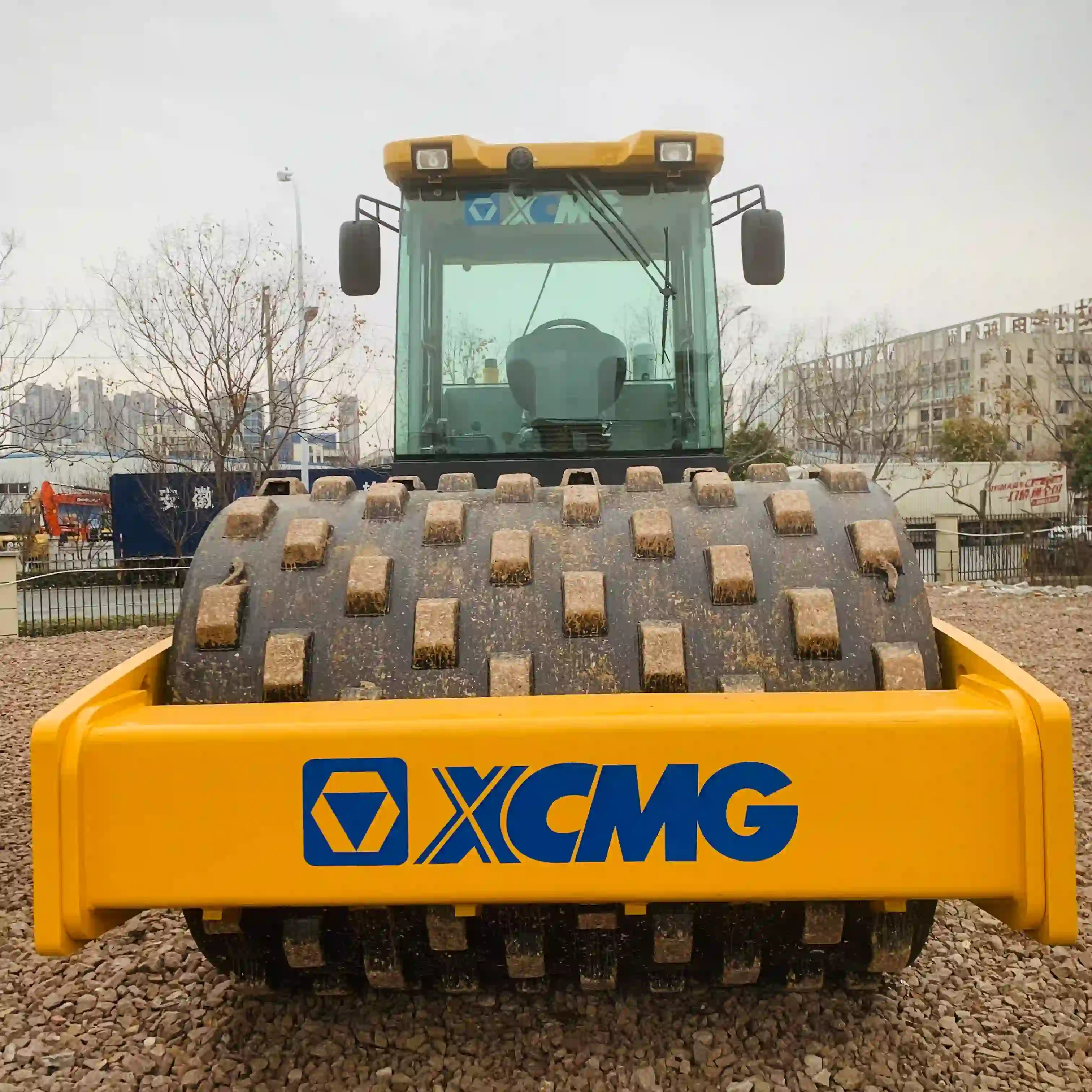 Good Condition Second-hand XCMG XS223J Road Roller with Rubber Block Roller Durable Road Construction Equipment Supplier