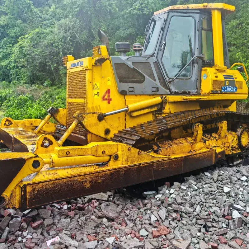 Competitive price Second hand Original Mini Komatsu D63E 18t Bulldozer Engineering machinery Construction machines digger Supplier