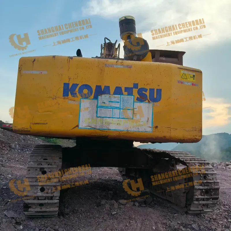 Alto desempenho de custo Usado 90% novo Original Grande Komatsu PC700 70t Escavadeira de esteira Fornecedor de máquinas de engenharia