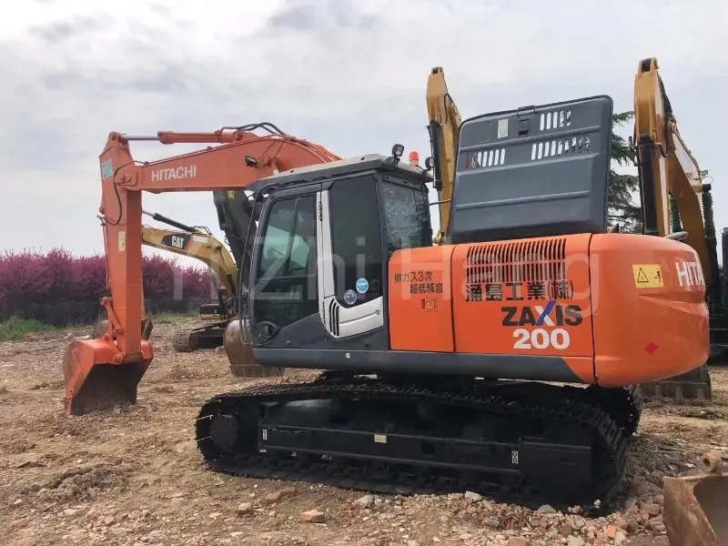 Hitachi 200 Used Excavator