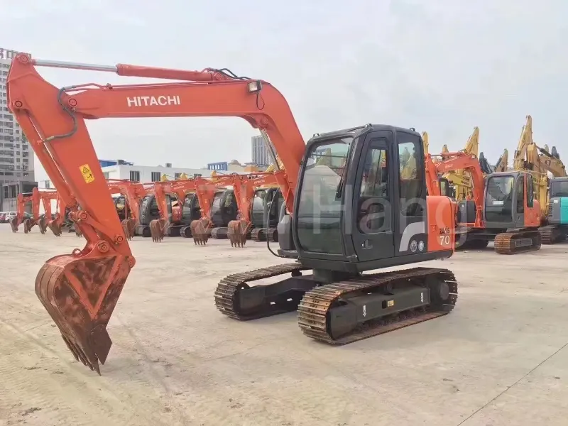 Escavadeira Hitachi 70 Usada 2020