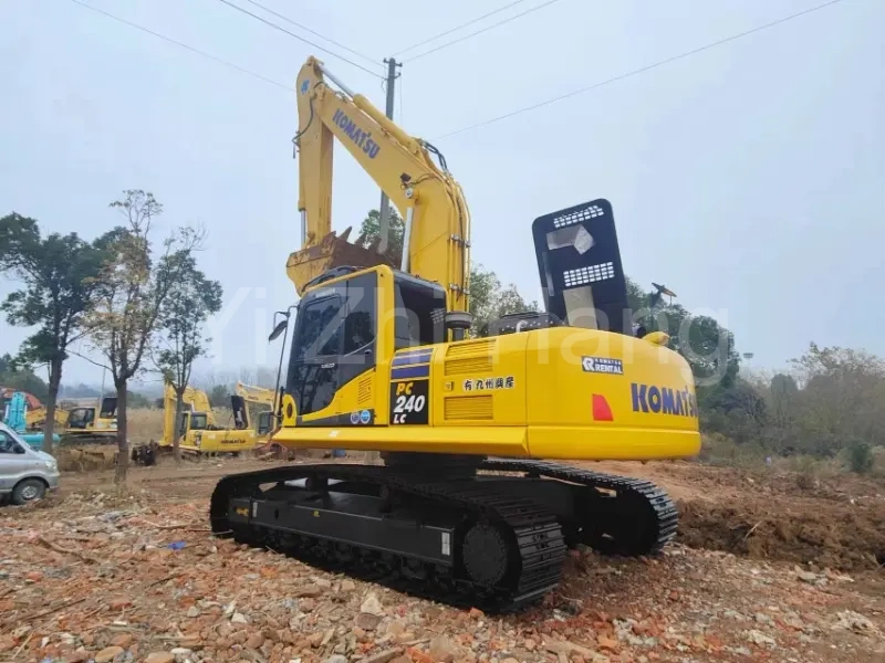 KOMATSU 240-8 Used excavators for sale