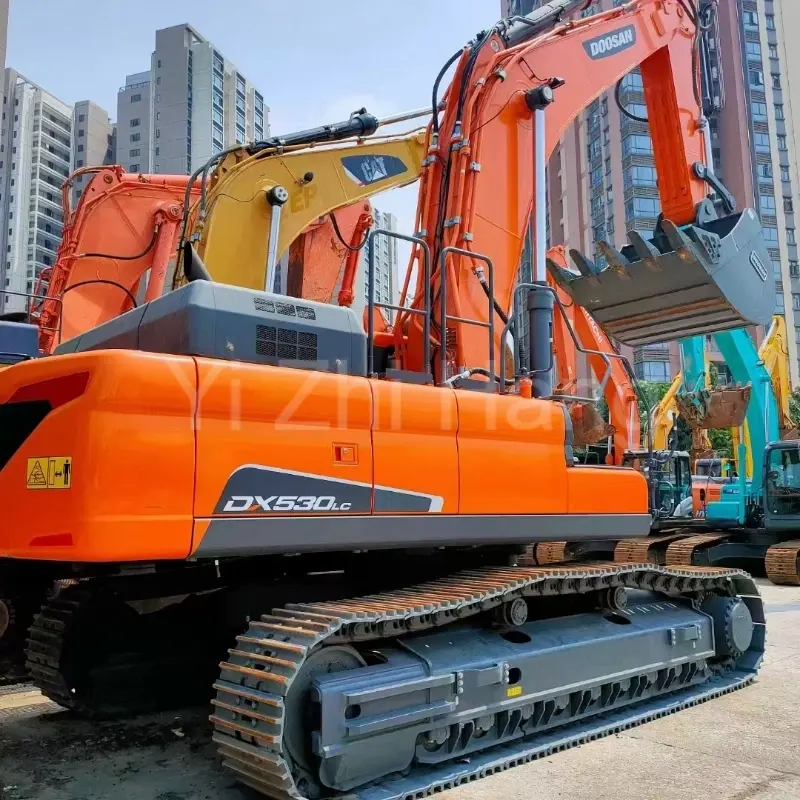 Excavadora de orugas Doosan DX530 usada de gran potencia