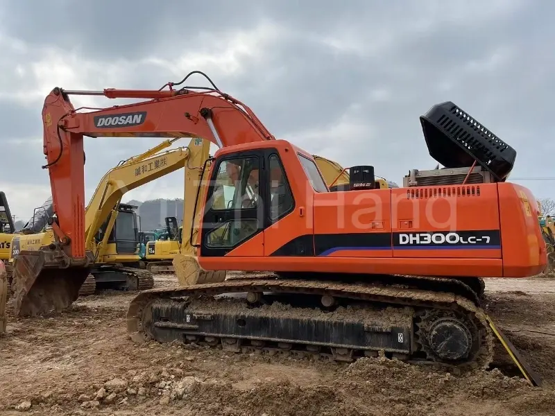 Escavadeira de esteiras Doosan DH300 usada para venda