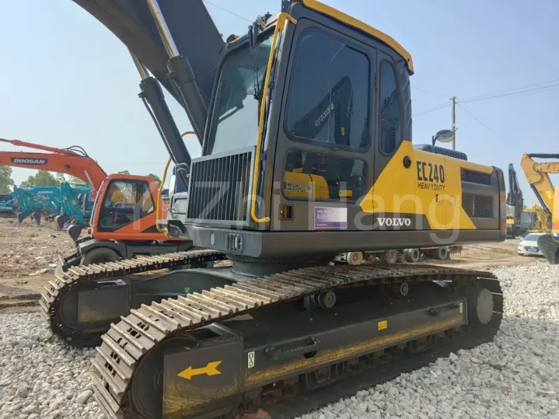 VOLVO EC240 Reliable used excavator