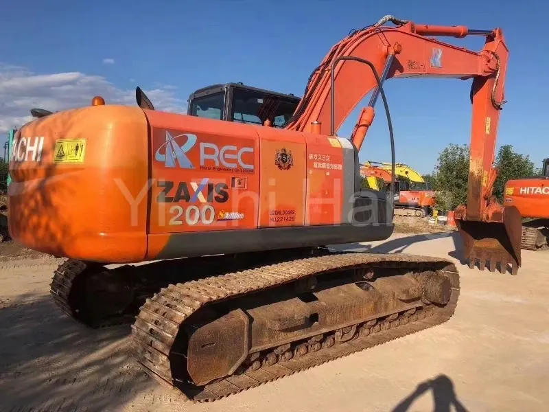 Hitachi 200 Used Excavator