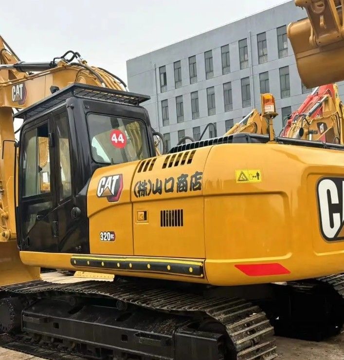 Japan Original Caterpillar 330gc Excavator Heavy Earth Moving Machinery Cat 330d 330dl 330d2 330d2l