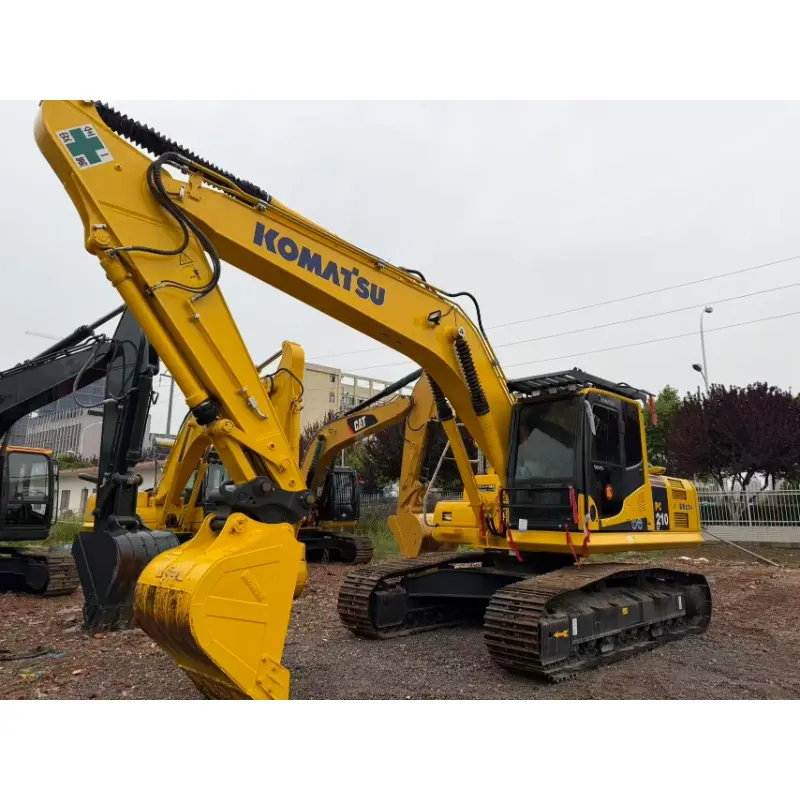 Excavadoras Komatsu 210-8 nuevas y usadas (modelo 90%)
