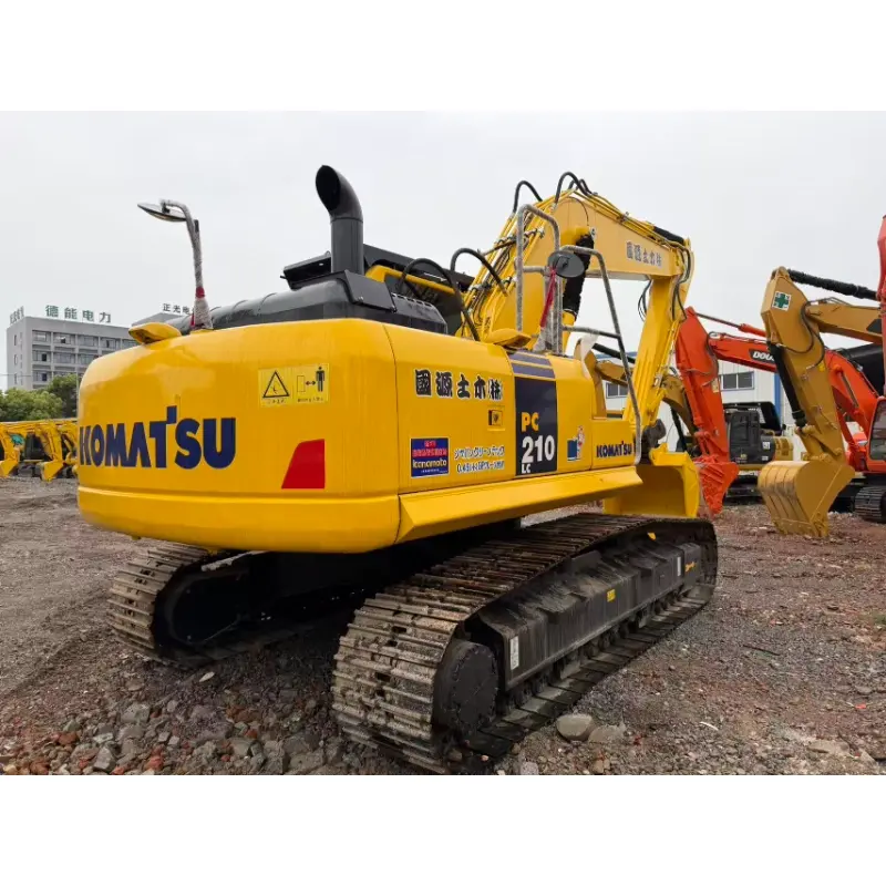 Excavadoras Komatsu 210-8 nuevas y usadas (modelo 90%)