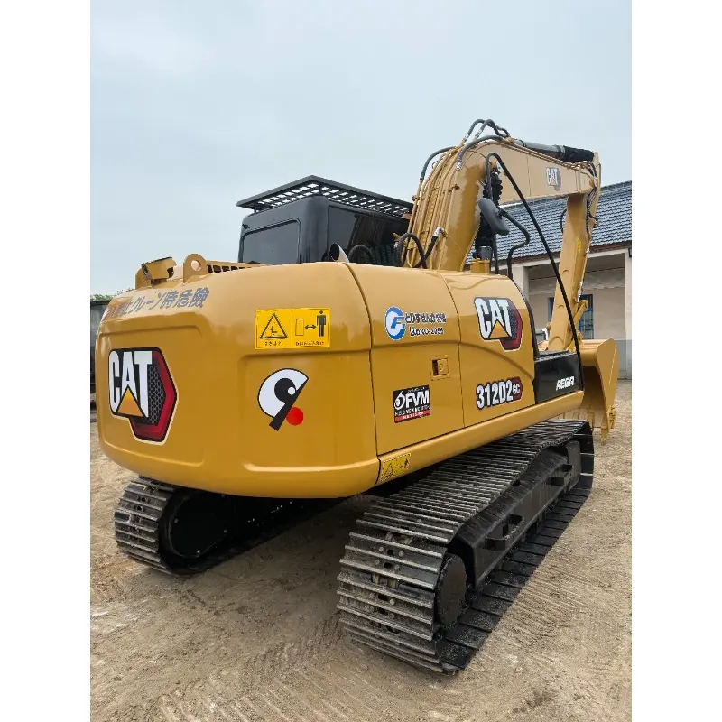 Продается подержанный экскаватор Caterpillar 312D2. Надежный, долговечный, готов к работе.