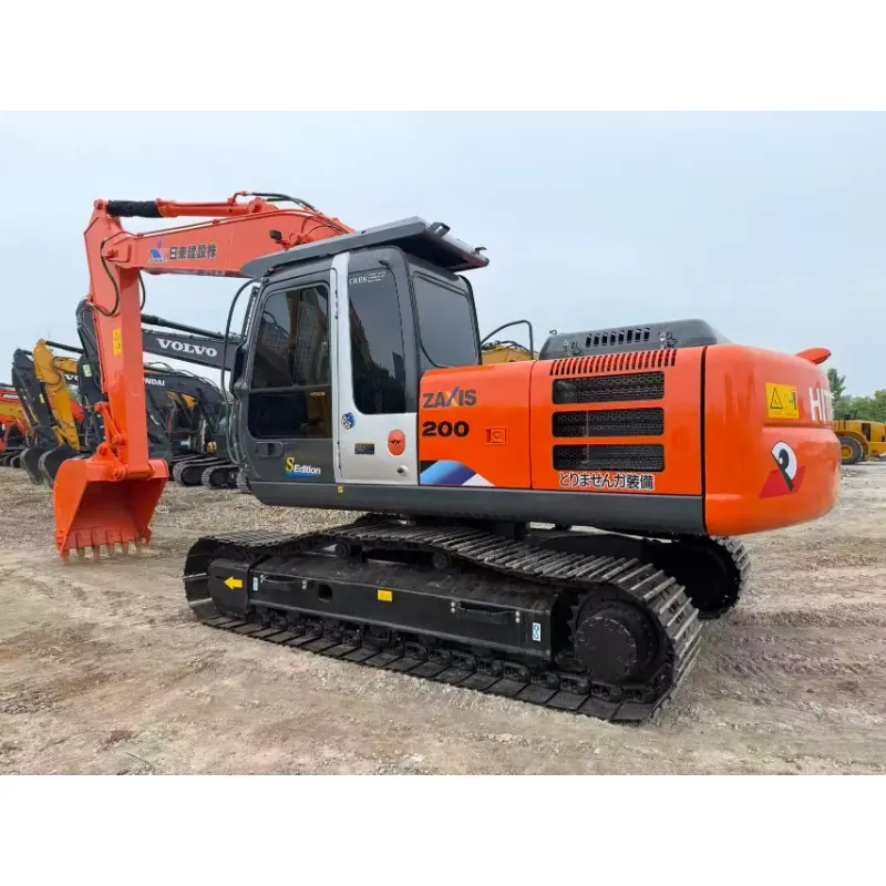 Excavadora Hitachi ZX200 usada, 90%, en estado original nuevo.