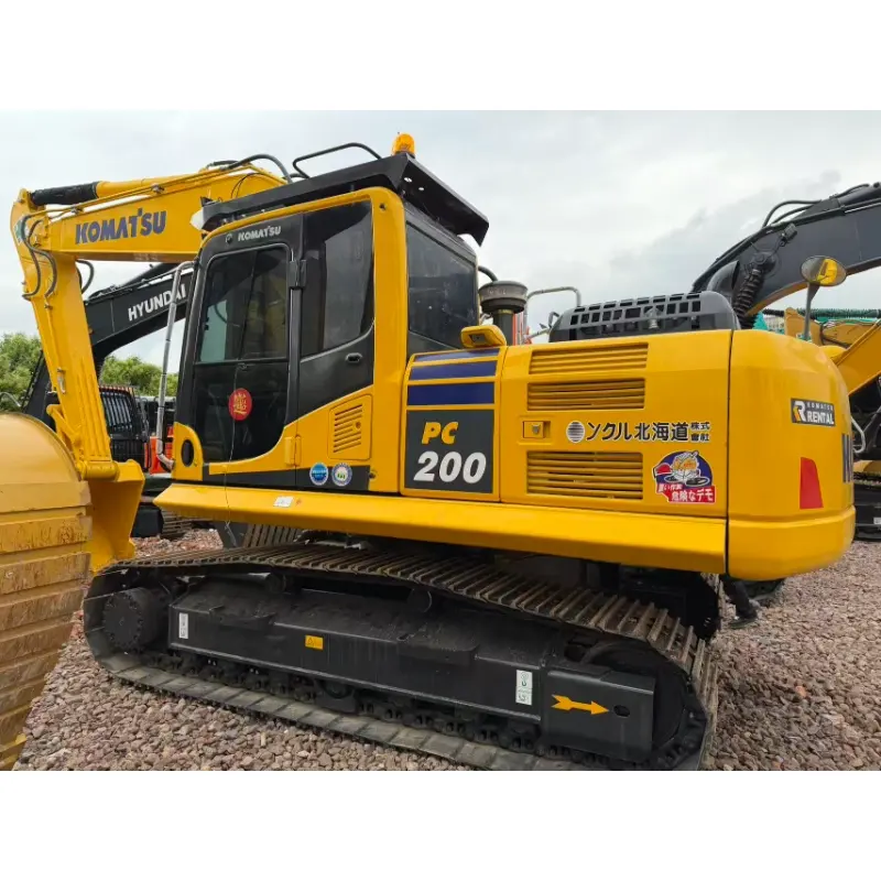 Excavadora de orugas Komatsu PC200 usada de alta calidad (modelo 90%)