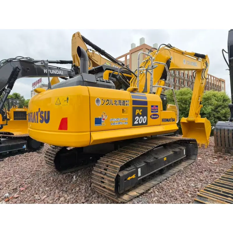 Excavadora de orugas Komatsu PC200 usada de alta calidad (modelo 90%)