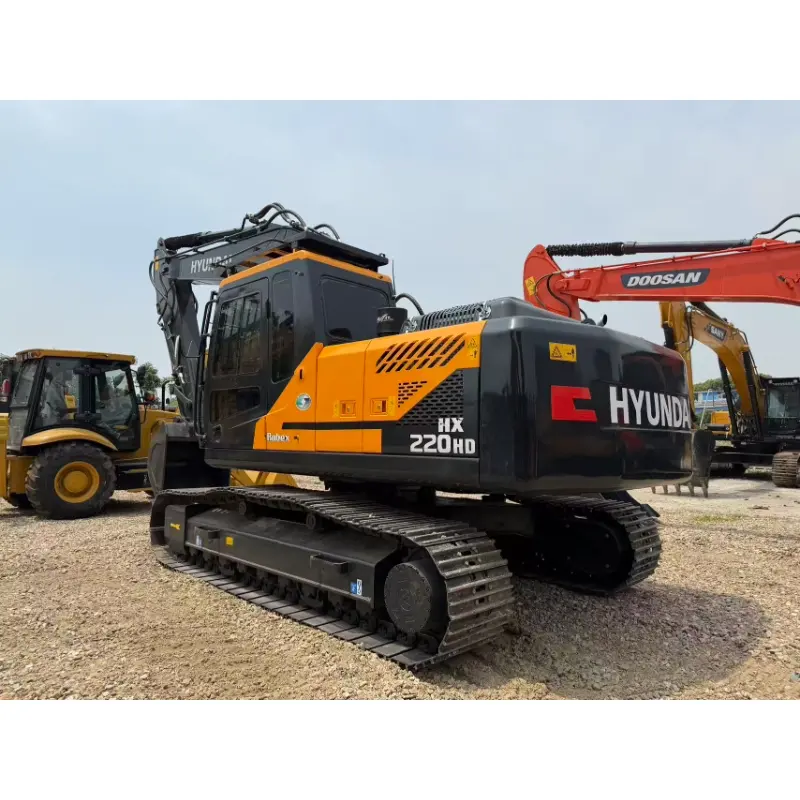 Hyundai HX220HD Used Excavator – 90% New, Ready to Work