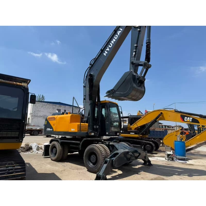 A newly arrived Hyundai 210W-9T in excellent condition with low operating hours for sale