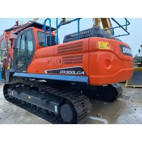 Cost-Effective Pre-Owned Doosan 300 Construction Machinery Open for Buying Now
