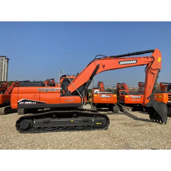 90% New Used Doosan DX225LCA Excavator for Sale – Reliable Heavy Equipment Ready to Work