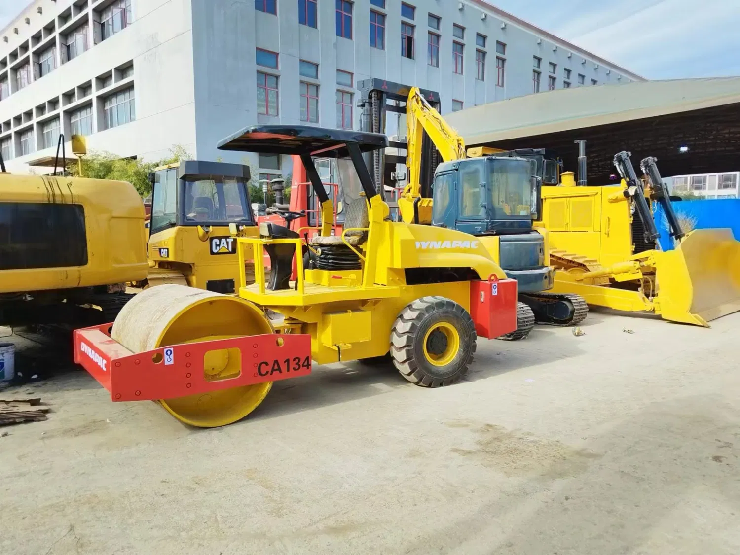 Comparison of Second-hand Rollers and New Machines: Which One is More Suitable for Your Project?