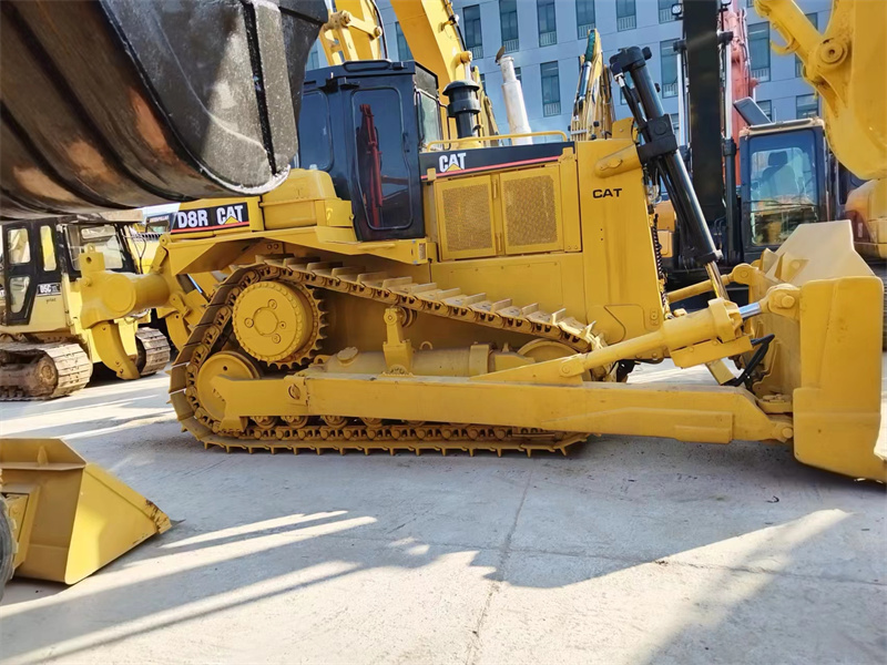 HIGH QUALITY CATERPILLAR D8R BULLDOZER AT LOW PRICE FOR SALE