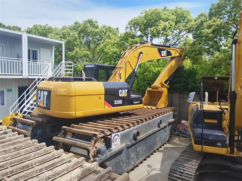 ORIGINAL JAPAN CAT 320D AMPHIBIOUS EXCAVATOR USE IN SEA FACTORY SALE