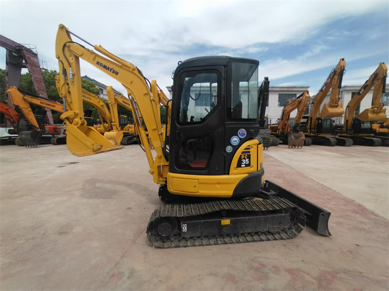 ORIGINAL JAPAN USED KOMATSU PC35 MINI EXCAVATOR FACTORY SALE