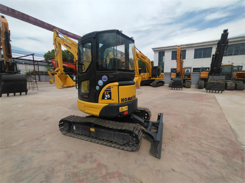 USED KOMATSU PC35 MINI EXCAVATOR