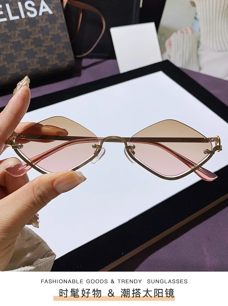 نظارات شمسية على شكل ماسة بدون إطار