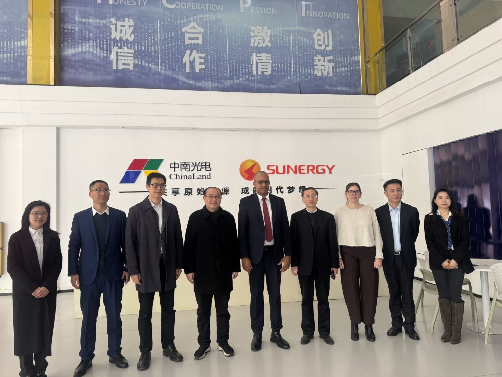 Consul General Albert of Cuba in Shanghai Visits SUNERGY, Discusses China-Cuba Energy Cooperation
