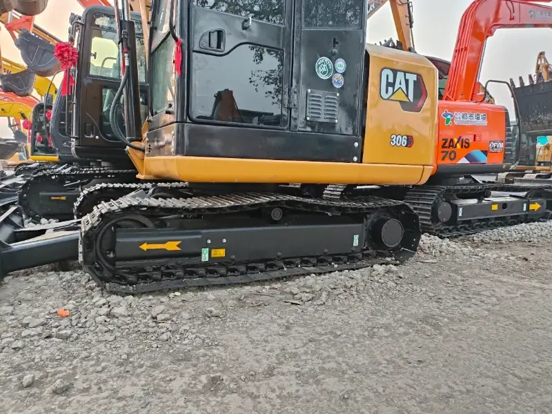 Excavator chain plate