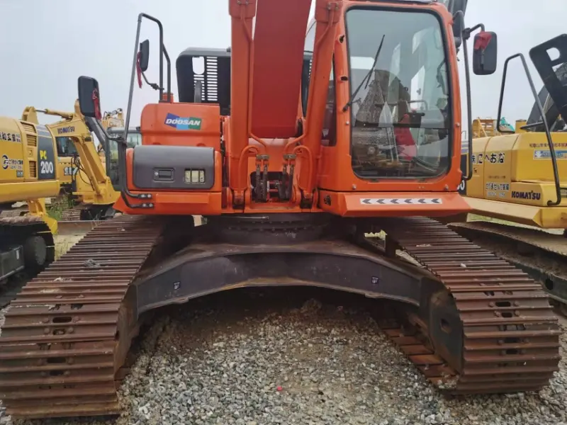 Doosan DX260 Used excavators for sale