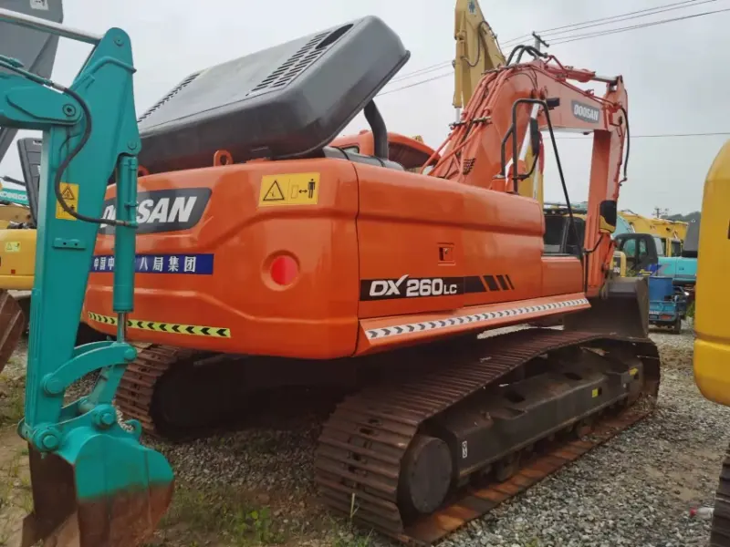 Doosan DX260 Used excavators for sale