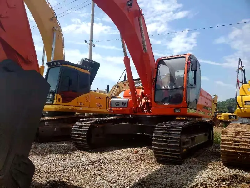 Doosan DX300 Used excavators for sale