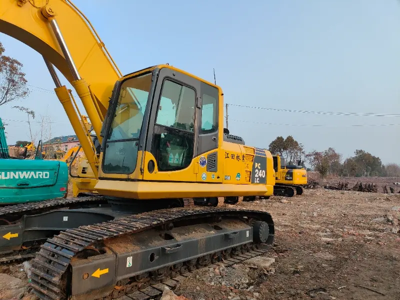 Avantages de choisir des excavatrices d’occasion plutôt que des modèles neufs