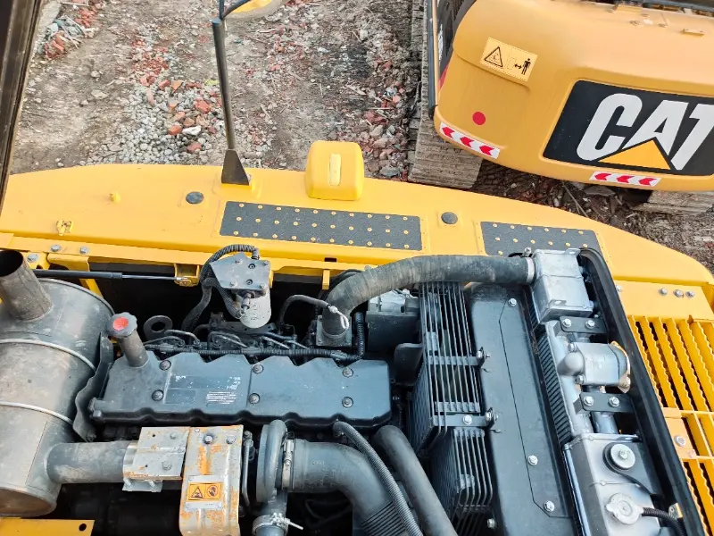 İkinci el Komatsu PC200 ekskavatörler Paletli ekskavatörler motor