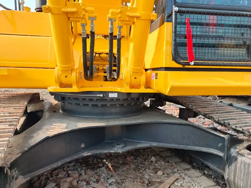 Used Komatsu PC360 excavator chassis