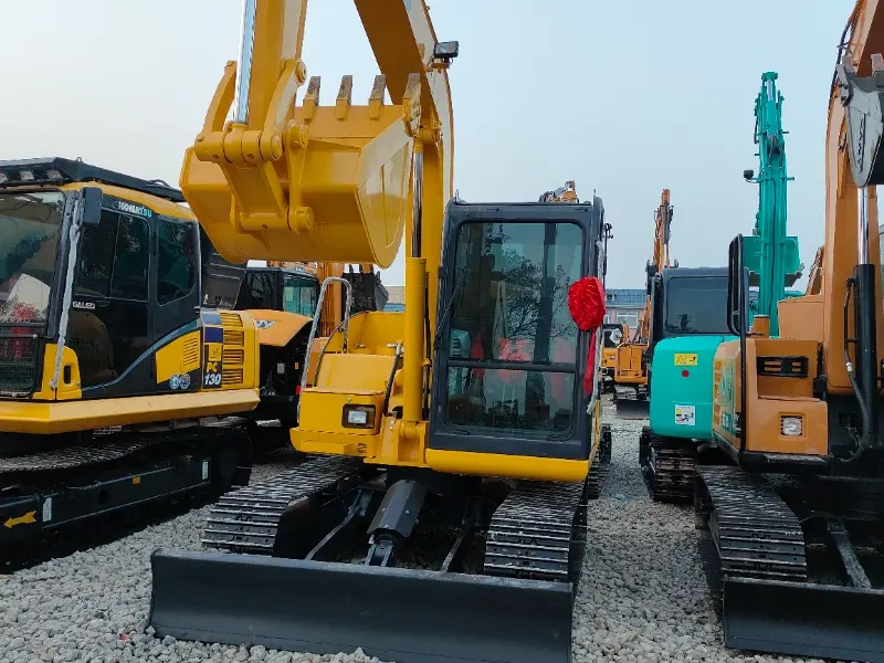 Used Komatsu PC70 Crawler excavators Frontal appearance