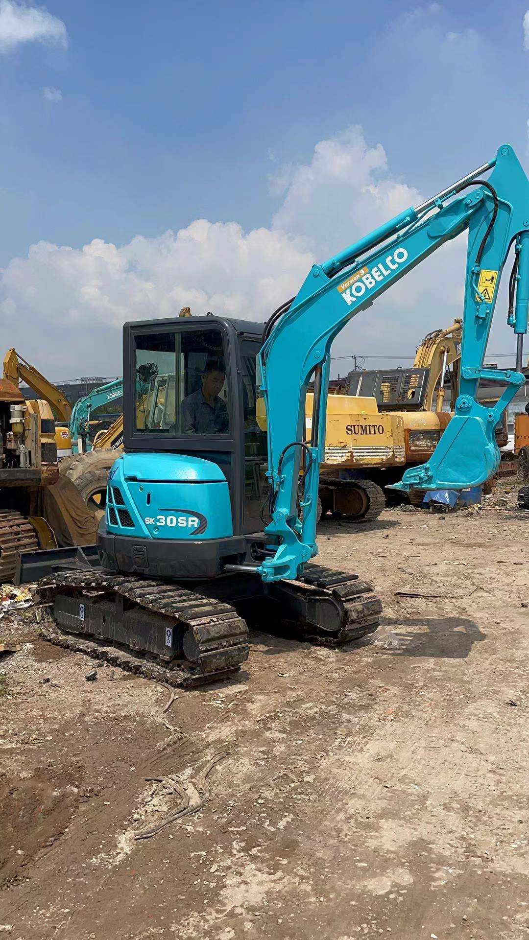 Used japan Kobelco SK30sr Excavator mini digger