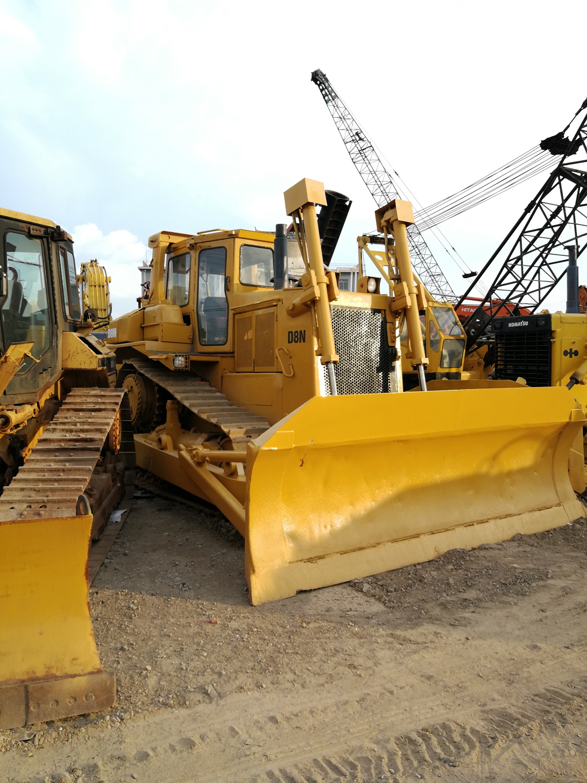 Bulldozer japonais CatD8N d'occasion à prix bon marché