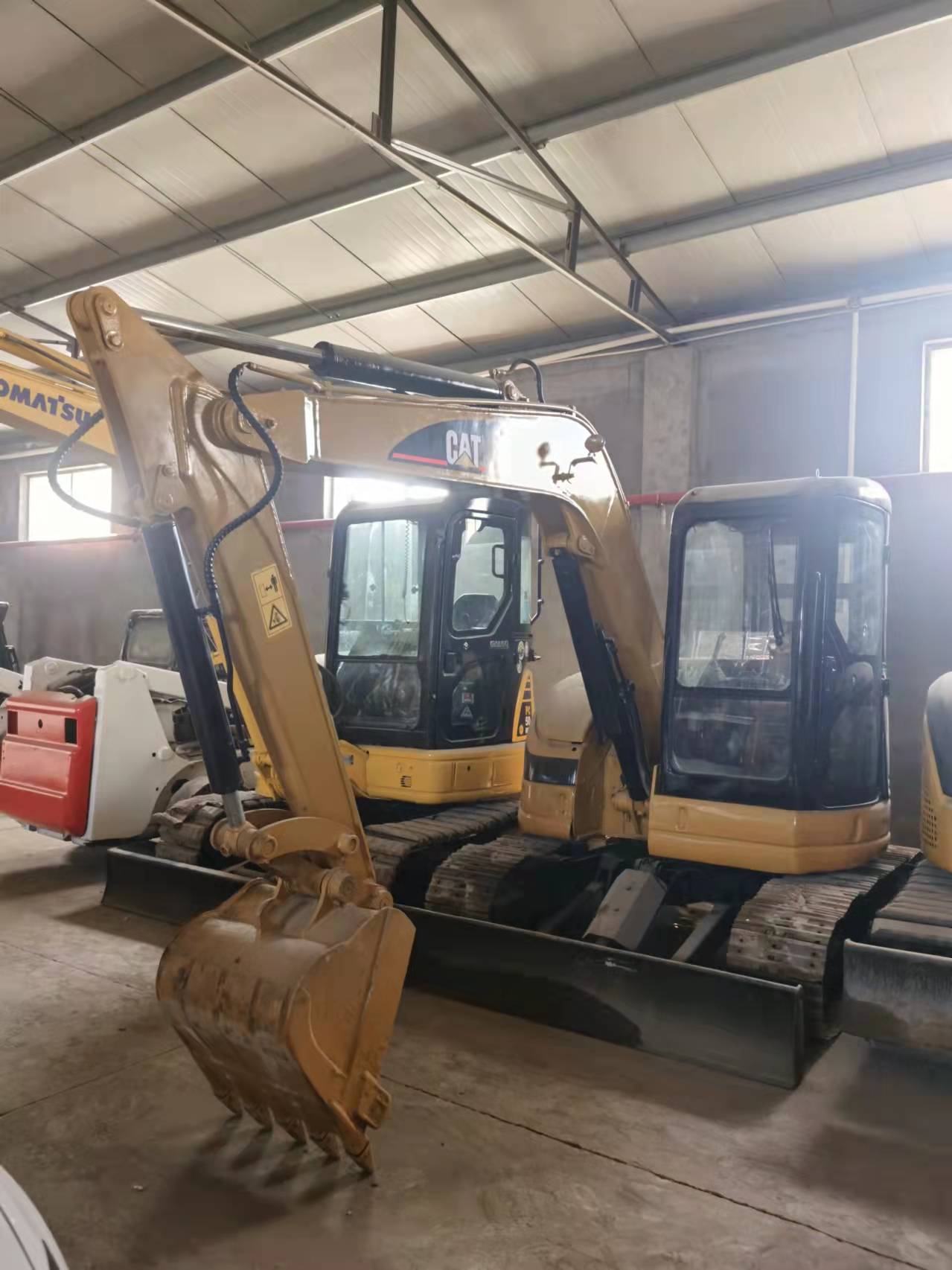 حفار صغير أصلي مستعمل CAT305SR مع وكالة حماية البيئة