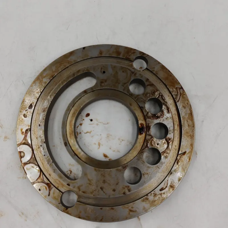 Valve Plate 2044792 Fits for Hitachi Excavator ZX120 ZX120-3 ZX120-E ZX130 ZX130h ZX130K ZX130lcn ZX135us ZX135us-E ZX135usk