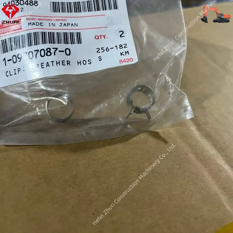 High-quality Genuine Isuzu Excavator Parts Breather Hose Clip 1097070870. (2)