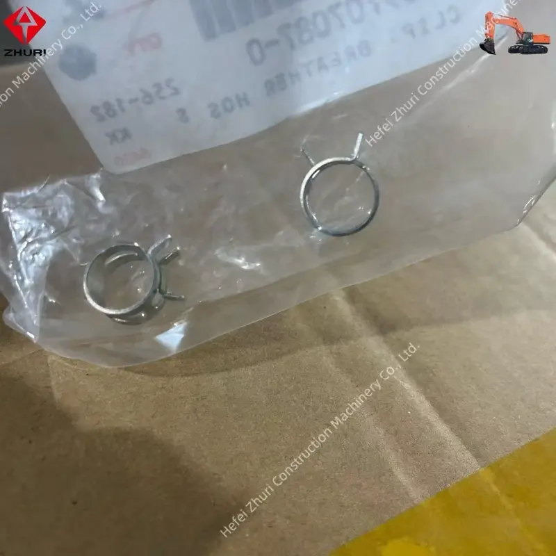 High-quality Genuine Isuzu Excavator Parts Breather Hose Clip 1097070870. (2)