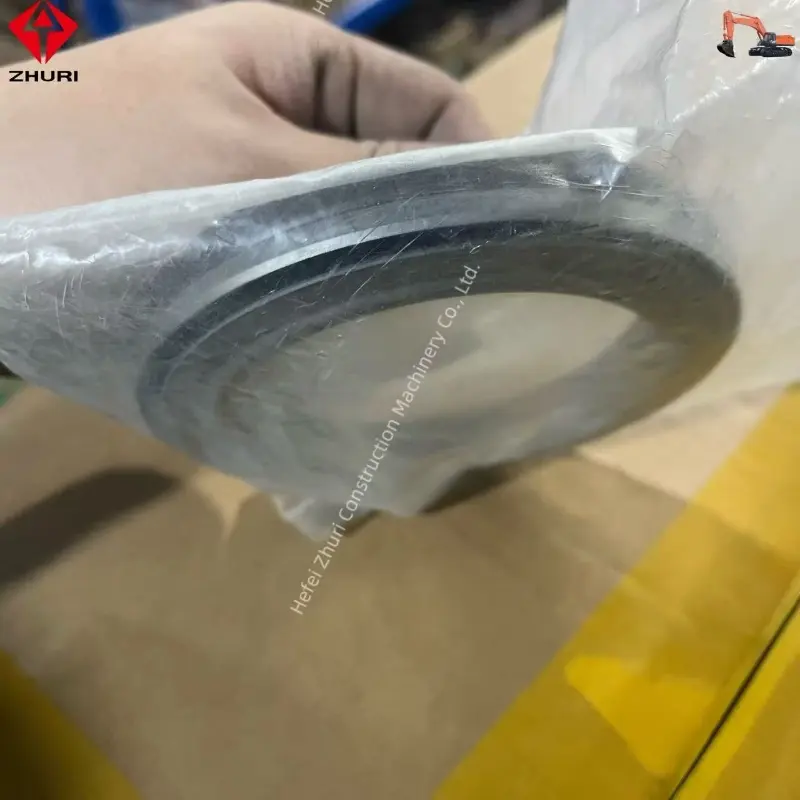 Original Excavator Parts Bearing Case Oil Seal 1096255760 Suitable For ISUZU FTR FVR34 6HK1.